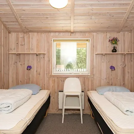 Holiday home Holiday Trinnesvej